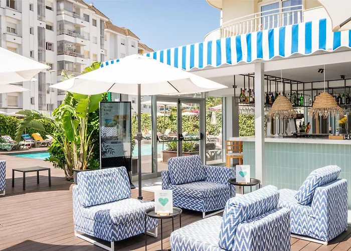 Hotel Alegria Fenals Mar 3*