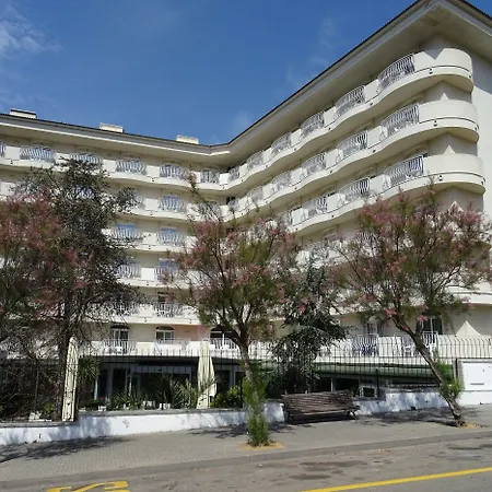 Hotel Alegria Fenals Mar 3*
