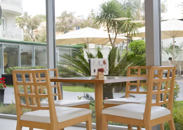 阿莱格里亚费奈斯玛尔酒店 滨海略雷特