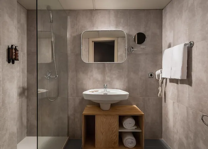 Hotel Alegria Fenals Mar 3*